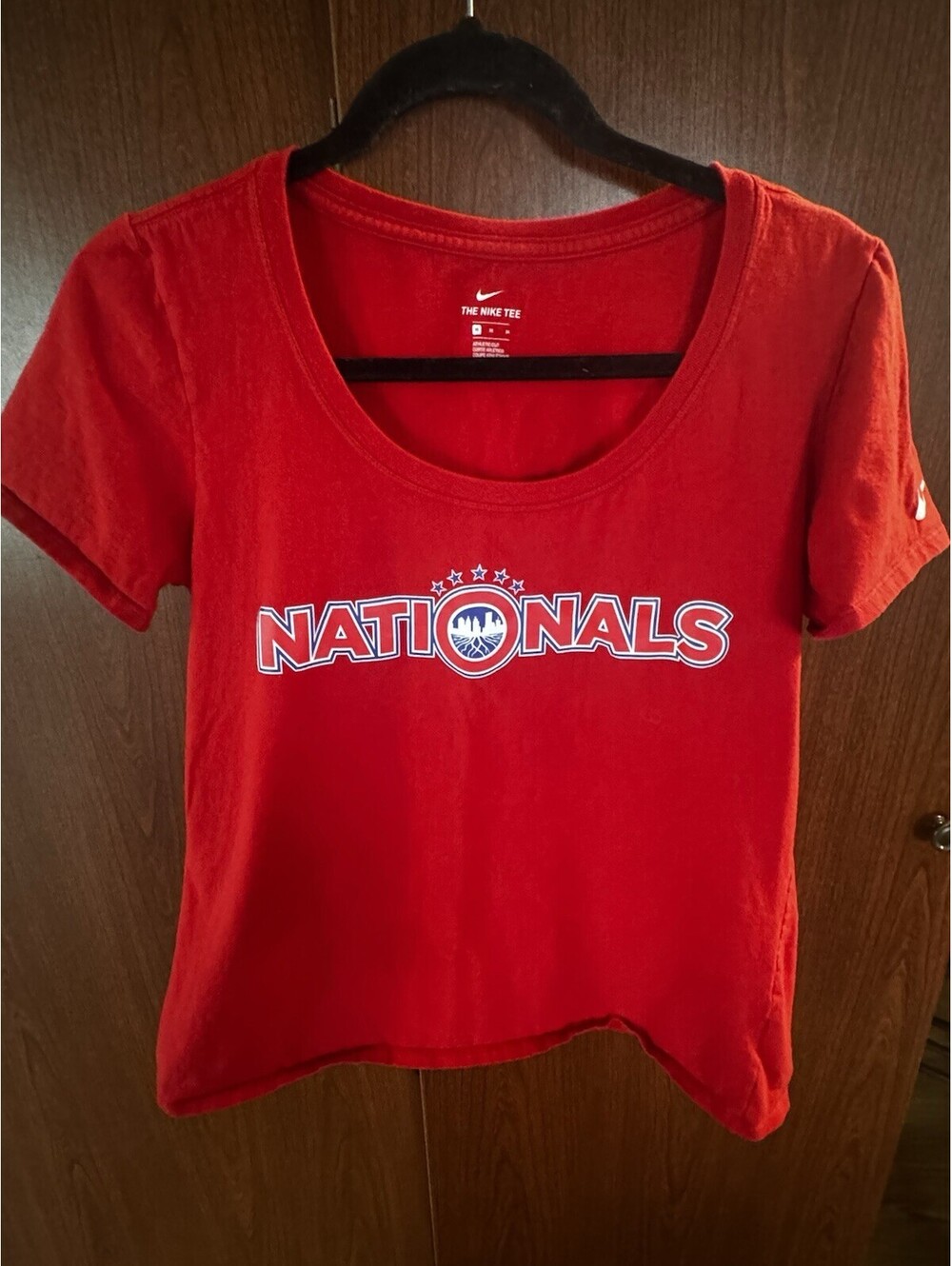 Nike Washington Nationals Women’s M Red Athletic Cut MLB T Shirt Swoosh
